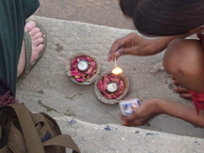 Travel - India - Varanasi - Ghats - Pooja