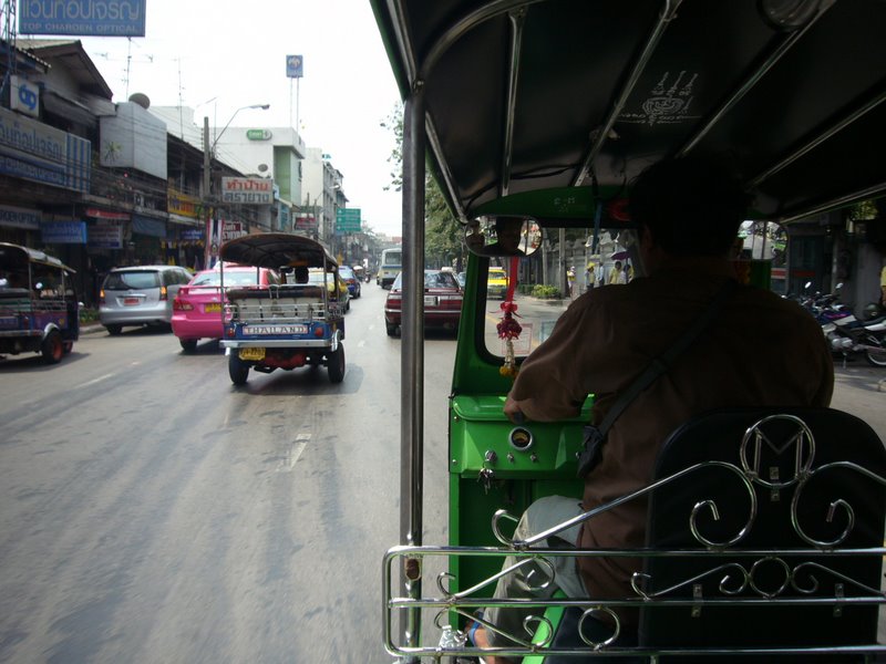 Tuk tuk down Samsen Road.